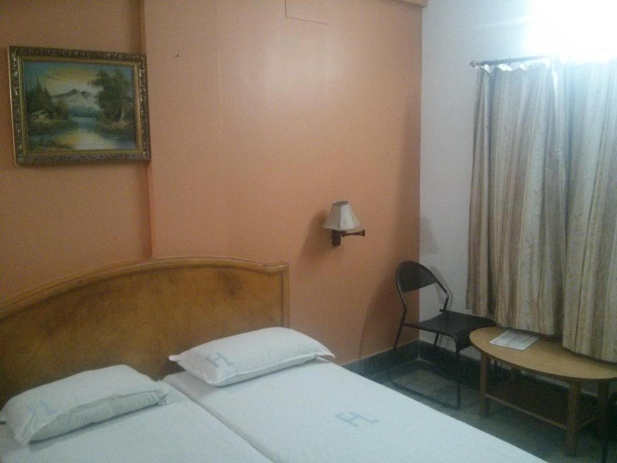 Oyo 5377 Hotel Raaj Bhaavan Chennai Exterior photo